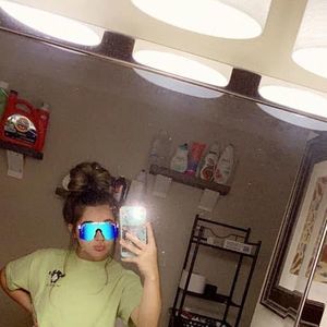 Meet your Posher, Carleigh